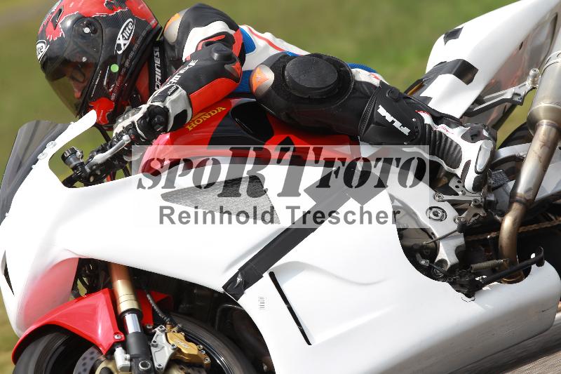Archiv-2022/13 25.04.2022 Plüss Moto Sport ADR/Freies Fahren/6